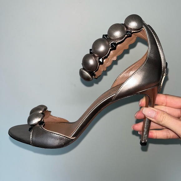 ALAIA bombs metallic leather heels - Picture 2 of 8